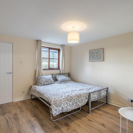 Modern Studio Flat In Wellington, Telford Wellington  Exterior foto